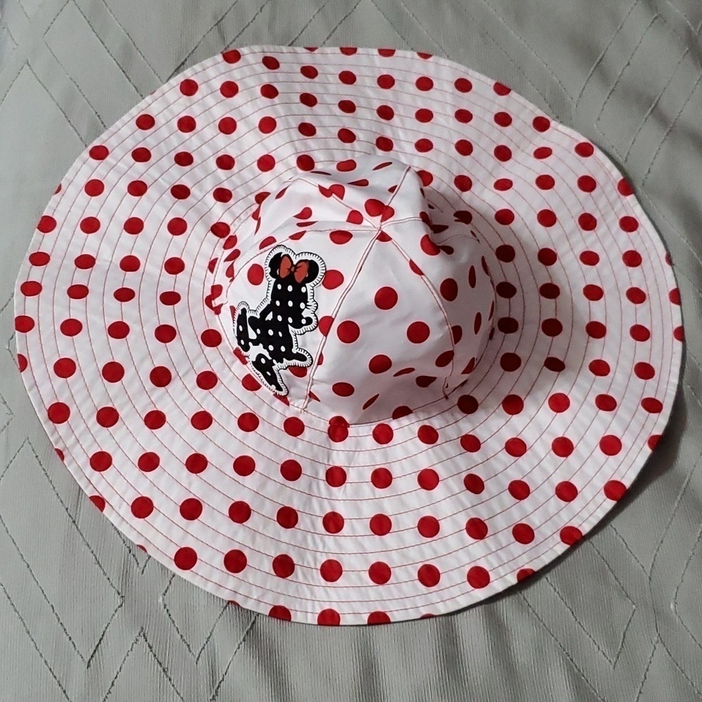 Authentic Disney Parks Adult  Red & White Polkadot Wide Brim Minnie Mouse Hat